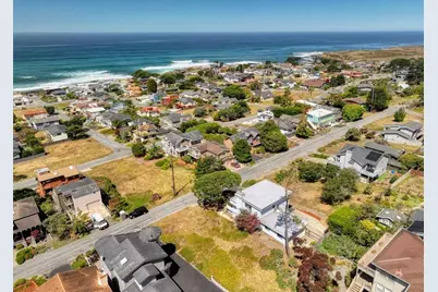 2098 Oxford Avenue, Cambria, CA 93428 - Photo 47