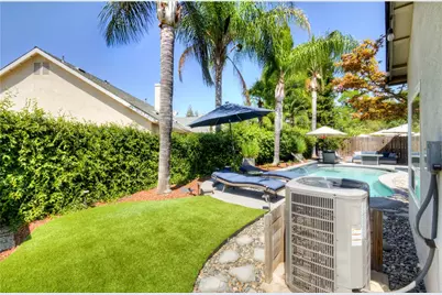1812 E Oakmont, Fresno, CA 93730 - Photo 35
