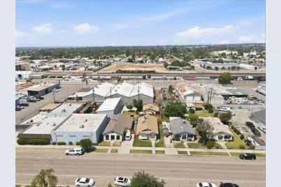 410 E 21st, Bakersfield, CA 93305 - Photo 11