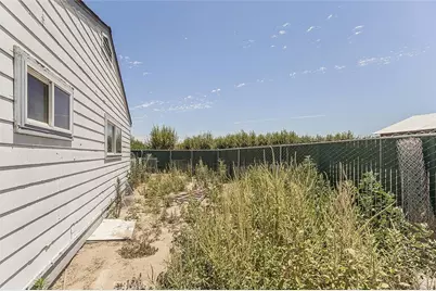 17209 E Floral, Reedley, CA 93654 - Photo 43