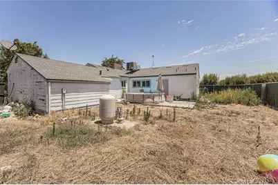 17209 E Floral, Reedley, CA 93654 - Photo 41