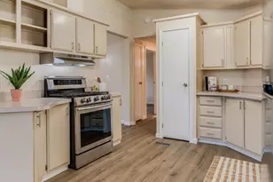 295 N Broadway, Santa Maria, CA 93455 - Photo 13