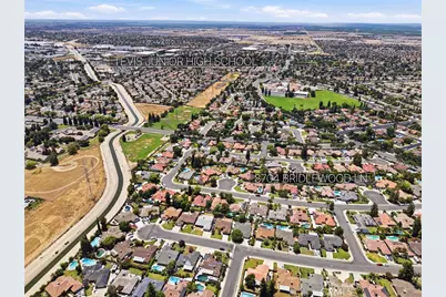 8704 Bridlewood Lane, Bakersfield, CA 93311 - Photo 3