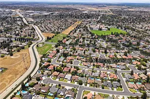 8704 Bridlewood Ln, Bakersfield, CA 93311 - Photo 3