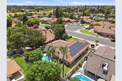 8704 Bridlewood Lane, Bakersfield, CA 93311 - Photo 7