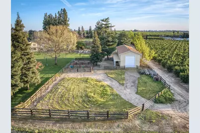 5648 E Dinuba, Fowler, CA 93625 - Photo 63