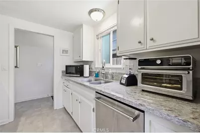 2558 Seahorse Avenue, Ventura, CA 93001 - Photo 9