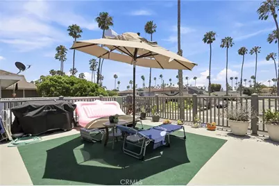 2558 Seahorse Avenue, Ventura, CA 93001 - Photo 35