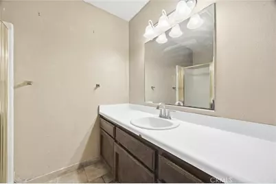 709 Crane Street, Bakersfield, CA 93306 - Photo 23