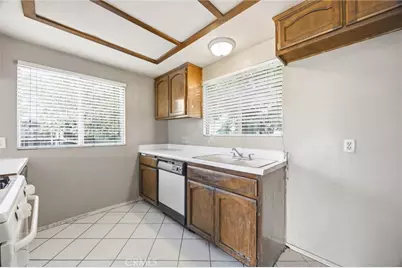 709 Crane Street, Bakersfield, CA 93306 - Photo 15