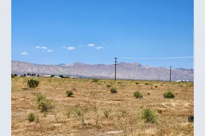 22200 Yerba Boulevard, California City, CA 93505 - Photo 7