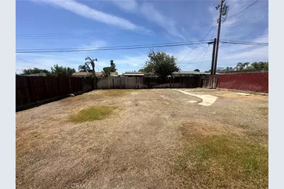 912 Meadows, Bakersfield, CA 93306 - Photo 27