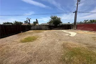 912 Meadows, Bakersfield, CA 93306 - Photo 27