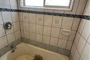 912 Meadows, Bakersfield, CA 93306 - Photo 21