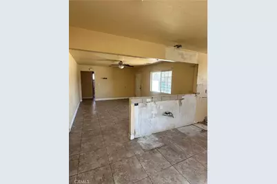 912 Meadows, Bakersfield, CA 93306 - Photo 7