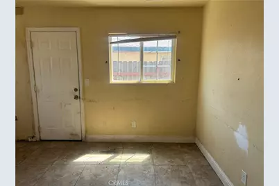 912 Meadows, Bakersfield, CA 93306 - Photo 5