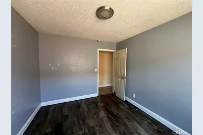 912 Meadows, Bakersfield, CA 93306 - Photo 23
