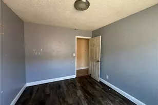 912 Meadows, Bakersfield, CA 93306 - Photo 23
