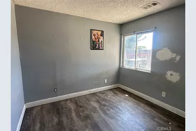 912 Meadows, Bakersfield, CA 93306 - Photo 9
