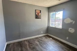 912 Meadows, Bakersfield, CA 93306 - Photo 9