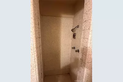 912 Meadows, Bakersfield, CA 93306 - Photo 11