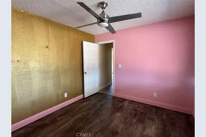 912 Meadows, Bakersfield, CA 93306 - Photo 17