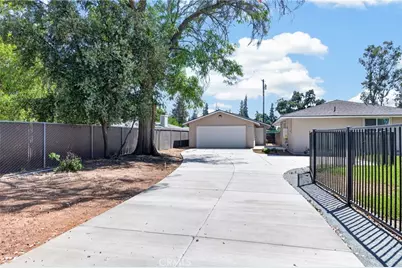 4832 N Fruit Avenue, Fresno, CA 93705 - Photo 41