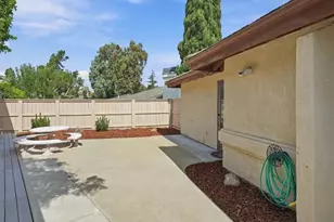 1490 Descanso, San Luis Obispo, CA 93405 - Photo 27