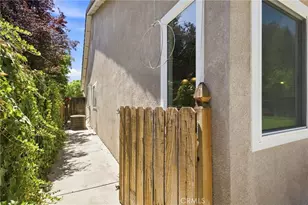 10604 Victoria Falls Ave, Bakersfield, CA 93312 - Photo 39