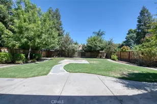 1975 Lester, Clovis, CA 93619 - Photo 27