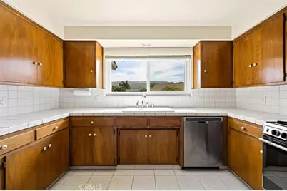 1284 Oceanaire Drive, San Luis Obispo, CA 93405 - Photo 11