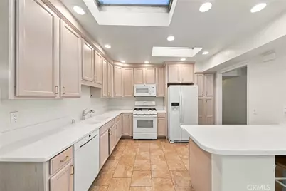 27108 Rio Pecos, Valencia, CA 91354 - Photo 11