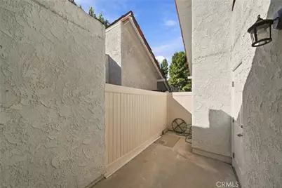 27108 Rio Pecos, Valencia, CA 91354 - Photo 17