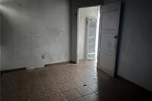 401 4th, Bakersfield, CA 93304 - Photo 11