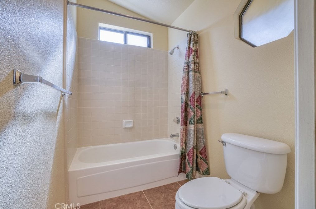 90 Elderberry Ct, Chico CA  95928-4025 exterior