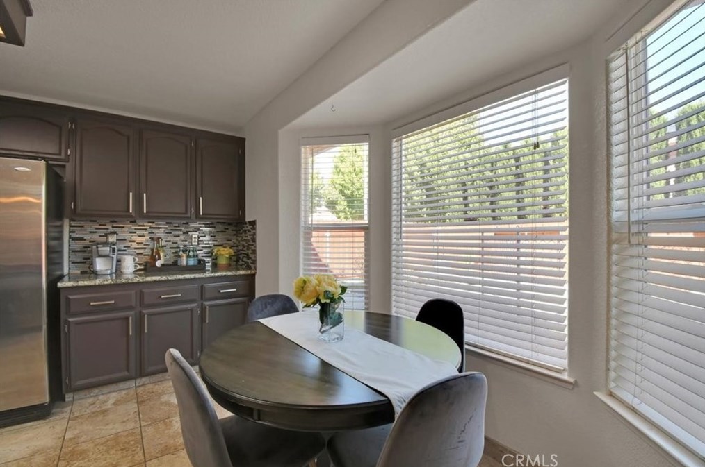 1961 Deerfield Dr, Yuba City CA 95993-9276 exterior