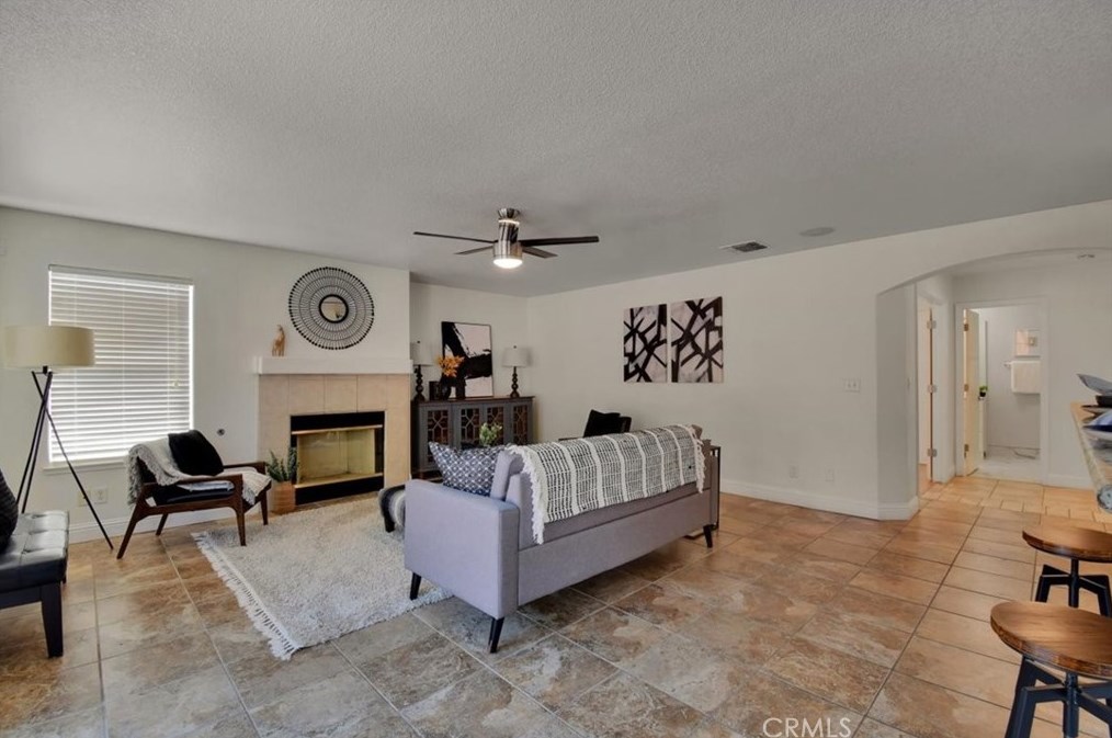 1961 Deerfield Dr, Yuba City CA 95993-9276 exterior