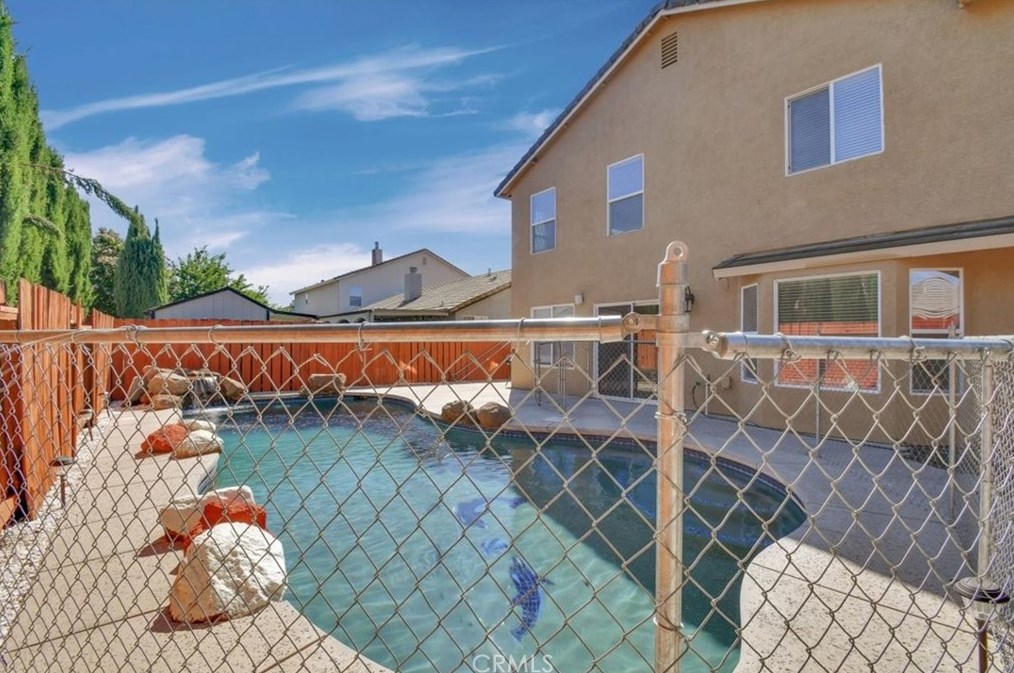 1961 Deerfield Dr, Yuba City CA 95993-9276 exterior