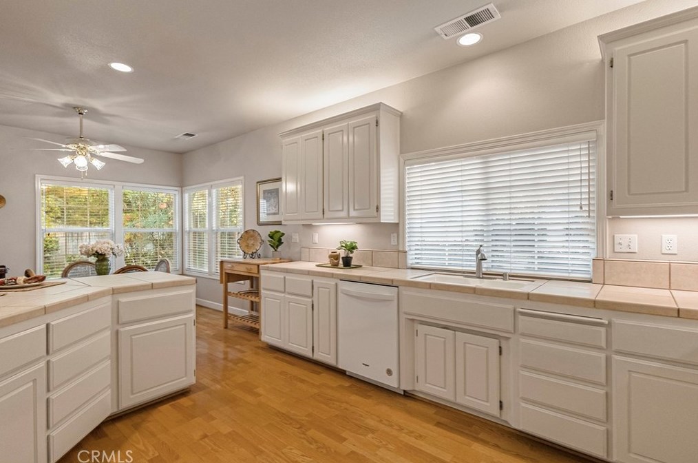 675 Grafton Park Dr, Chico CA  95926-8602 exterior