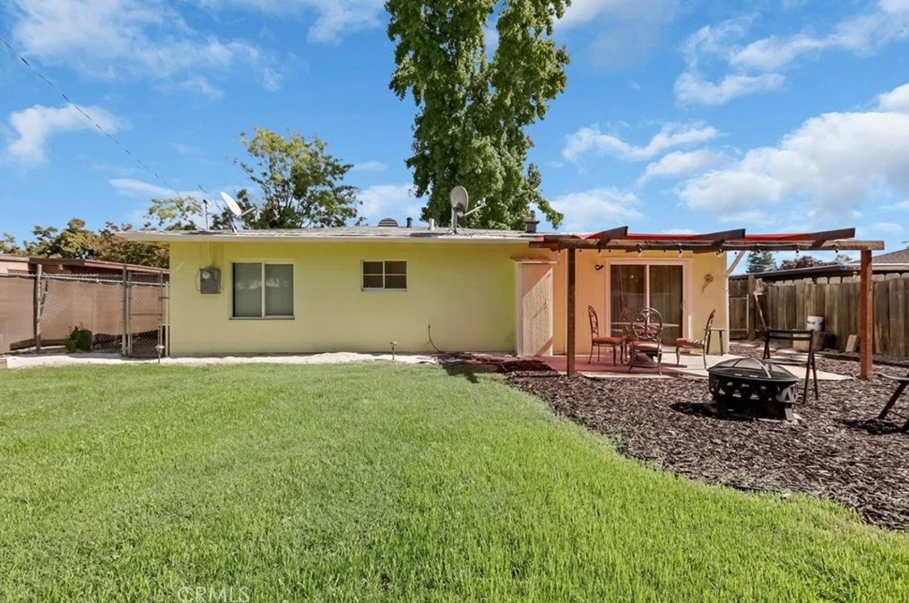 1194 Rosemary Ln, Yuba City CA  95991-3306 exterior