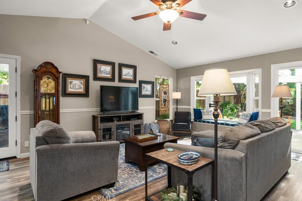 291 Pinyon Hills Dr, Chico CA  95928-3963 exterior