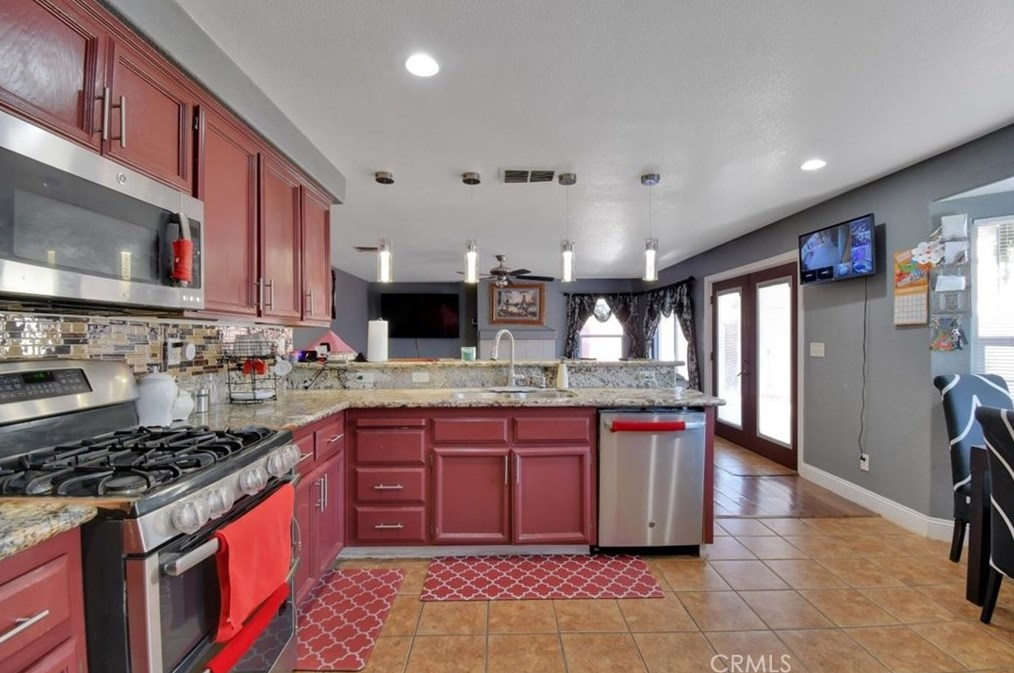 527 Harding Rd, Yuba City CA  95993-9277 exterior