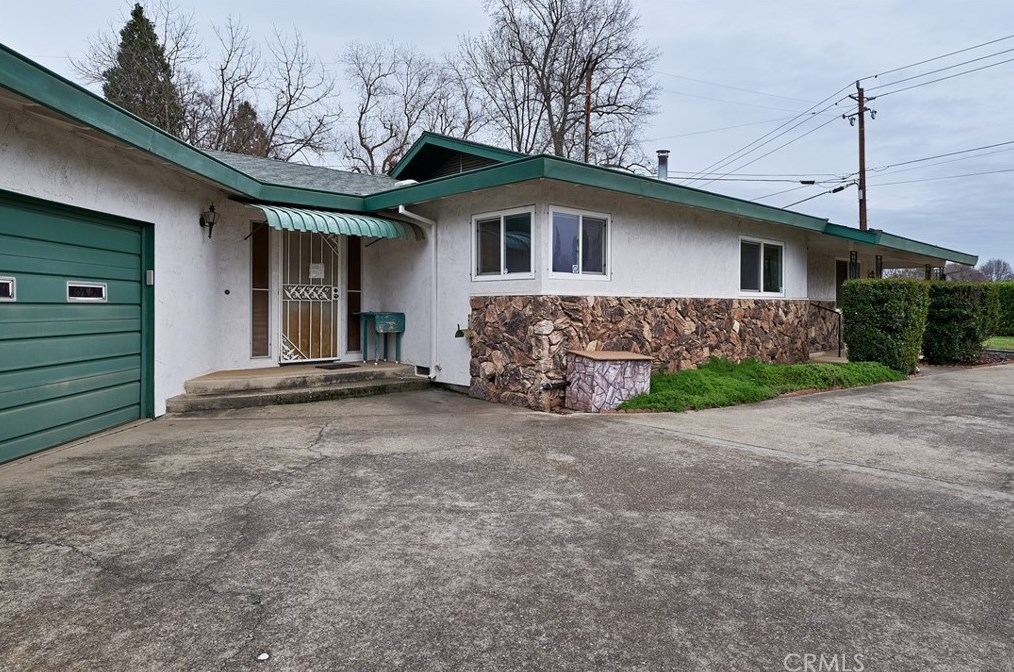 956 Manzanita Ave, Chico CA  95926-1420 exterior