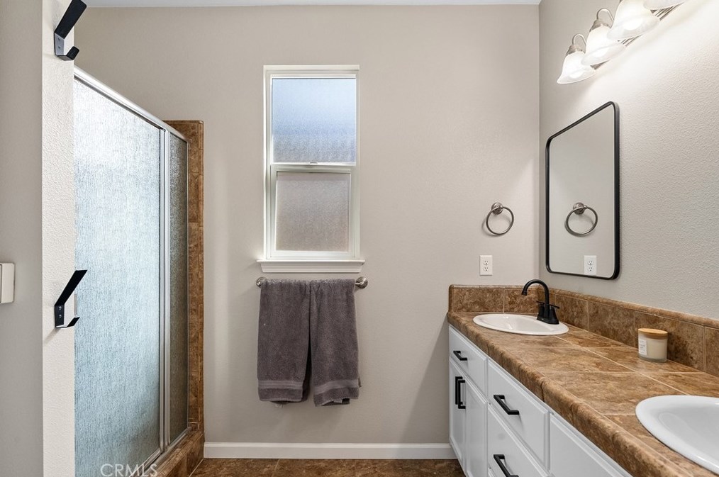 112 Degarmo Dr, Chico CA  95973-8010 exterior