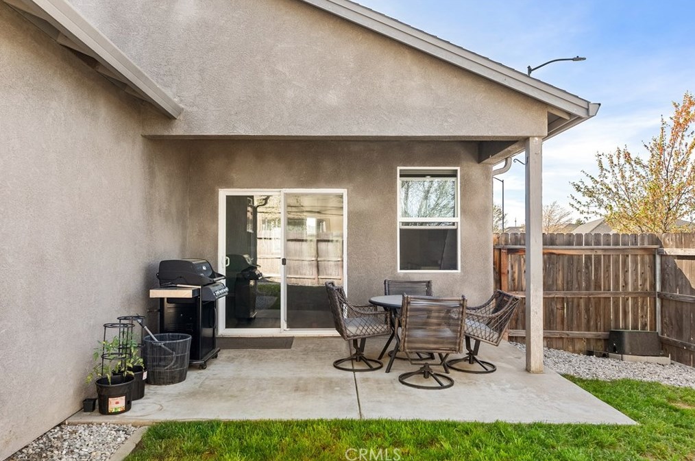 112 Degarmo Dr, Chico CA  95973-8010 exterior