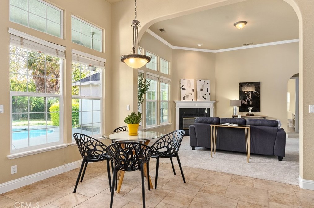 441 Southbury Ln, Chico CA  95973-8207 exterior