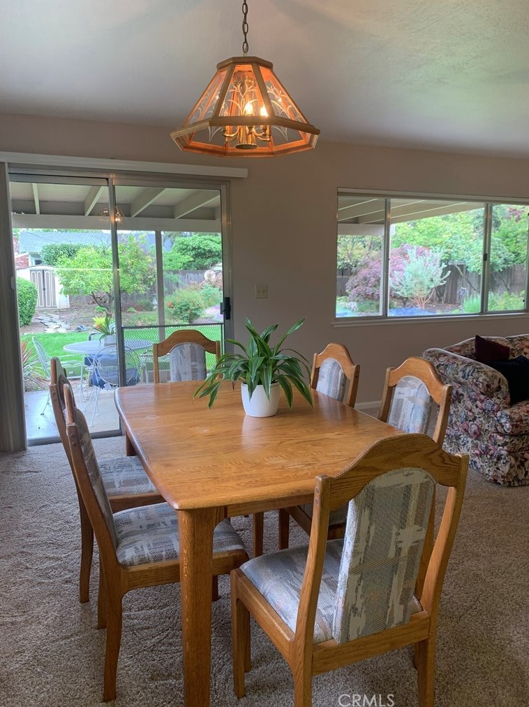 9 Sunland Dr, Chico CA  95926-1445 exterior