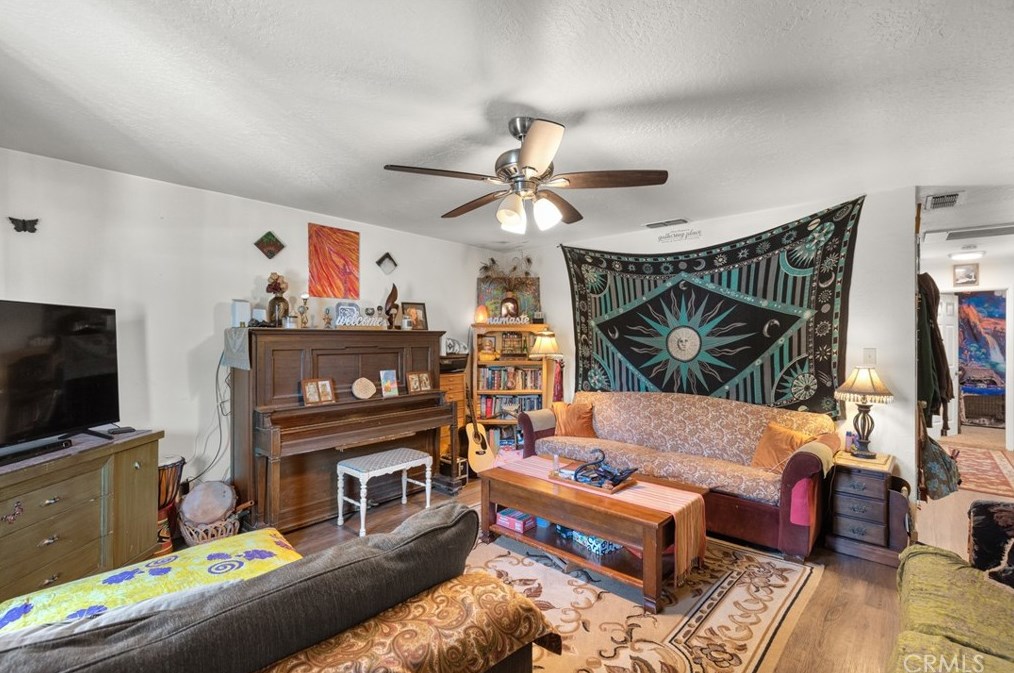 1583 Rushing St, Yuba City CA  95993-6456 exterior