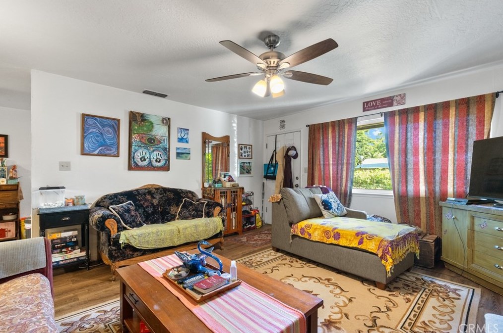 1583 Rushing St, Yuba City CA  95993-6456 exterior