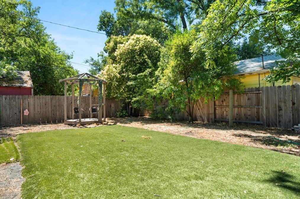 1043 Citrus Ave, Chico CA  95926-4538 exterior